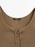 Ribbed knit top with tie detail