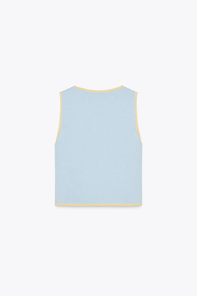 CONTRAST TRIM KNIT TOP