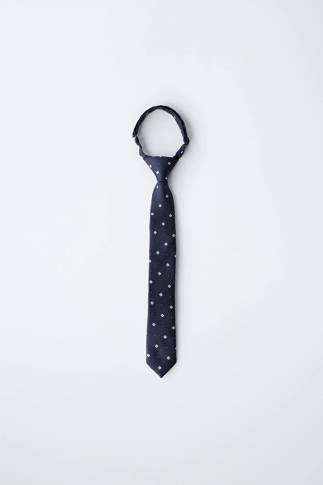 GEOMETRIC PRINT TIE