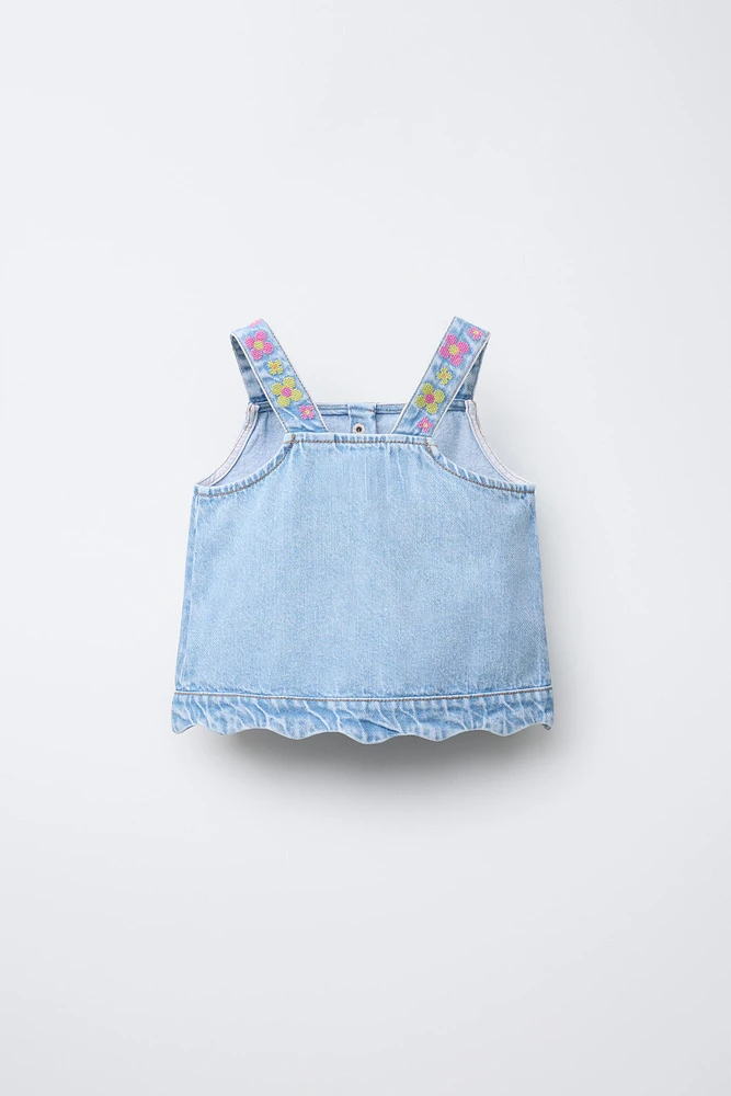 TOP EN DENIM FLEURS BRODÉES