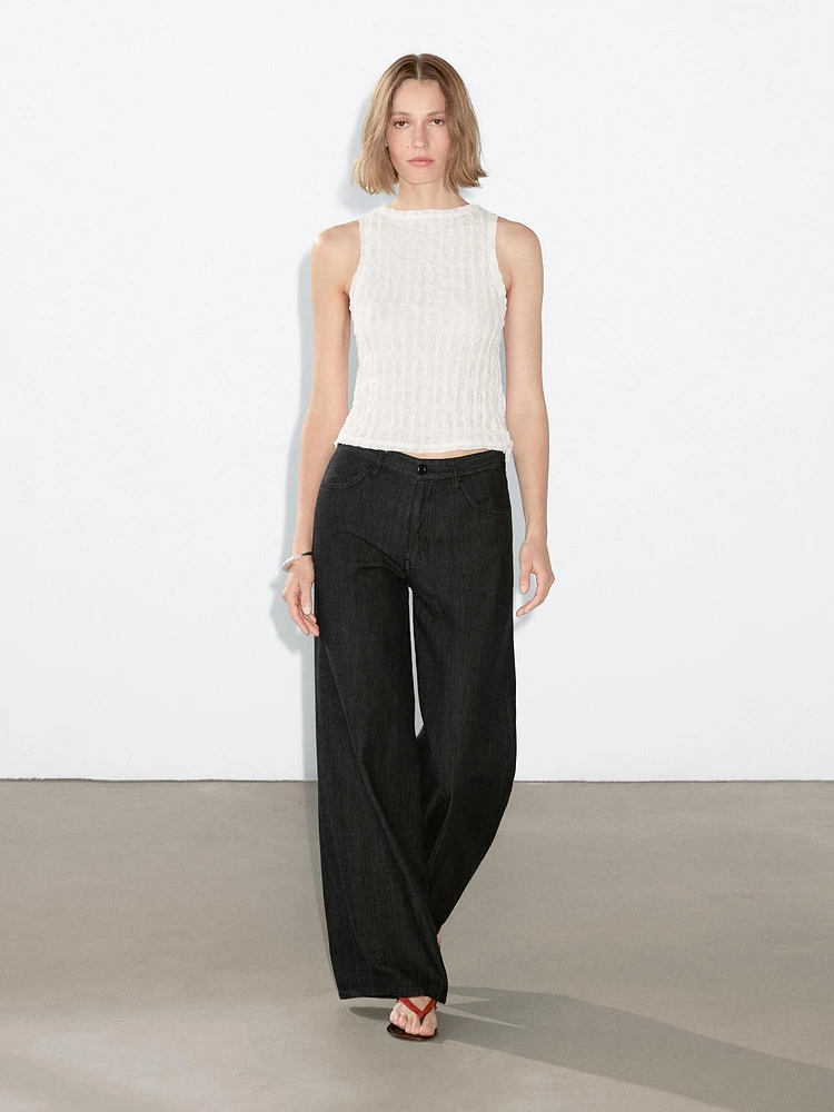 Loose mid-rise wide-leg jeans