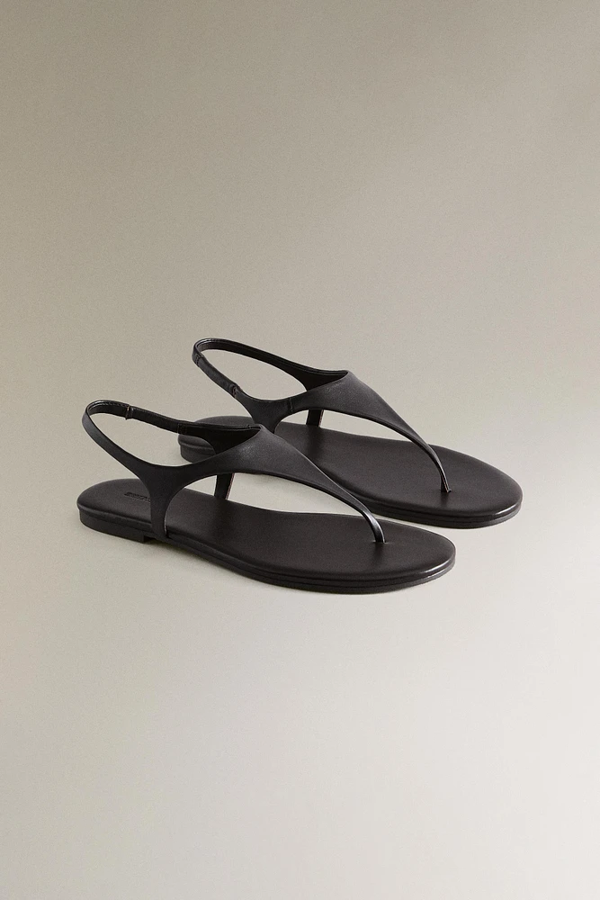 SANDALES PLATES CUIR