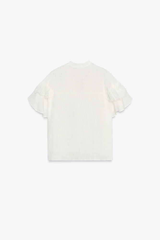 SHORT SLEEVE RUFFLE BLOUSE