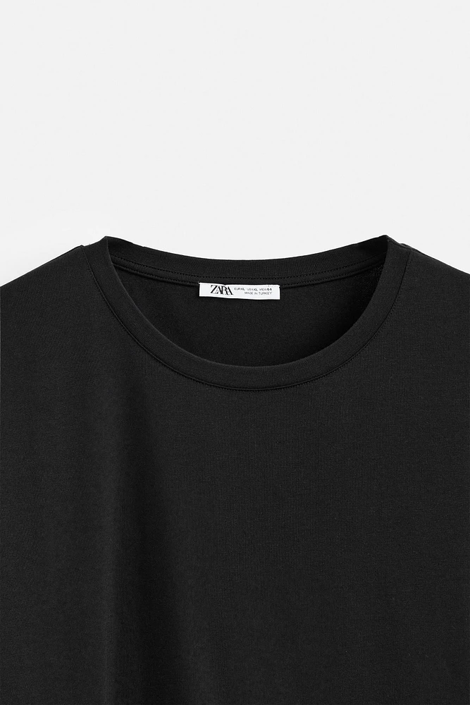BASIC SLIM FIT T-SHIRT