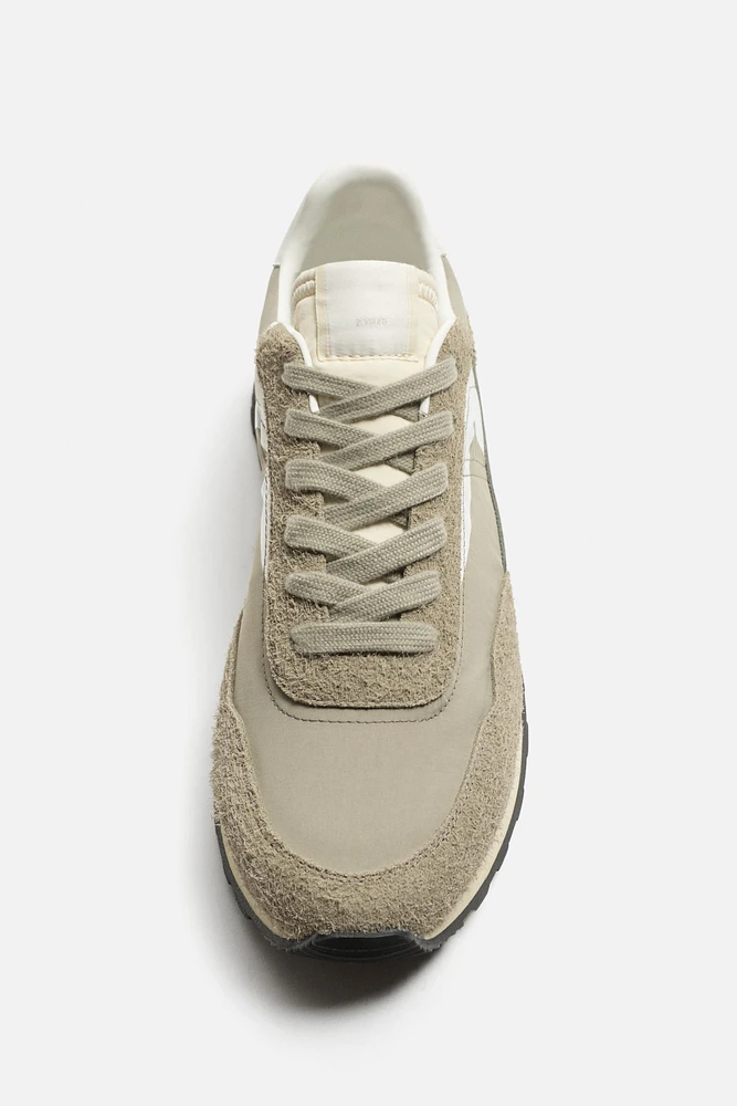 RETRO SNEAKERS