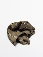 Foulard à rayures 100 % soie
