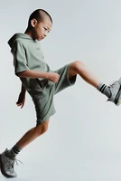 ATHLETIC SWEATSHIRT WITH ZIPPERS