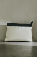 WATERPROOF TOILETRY BAG