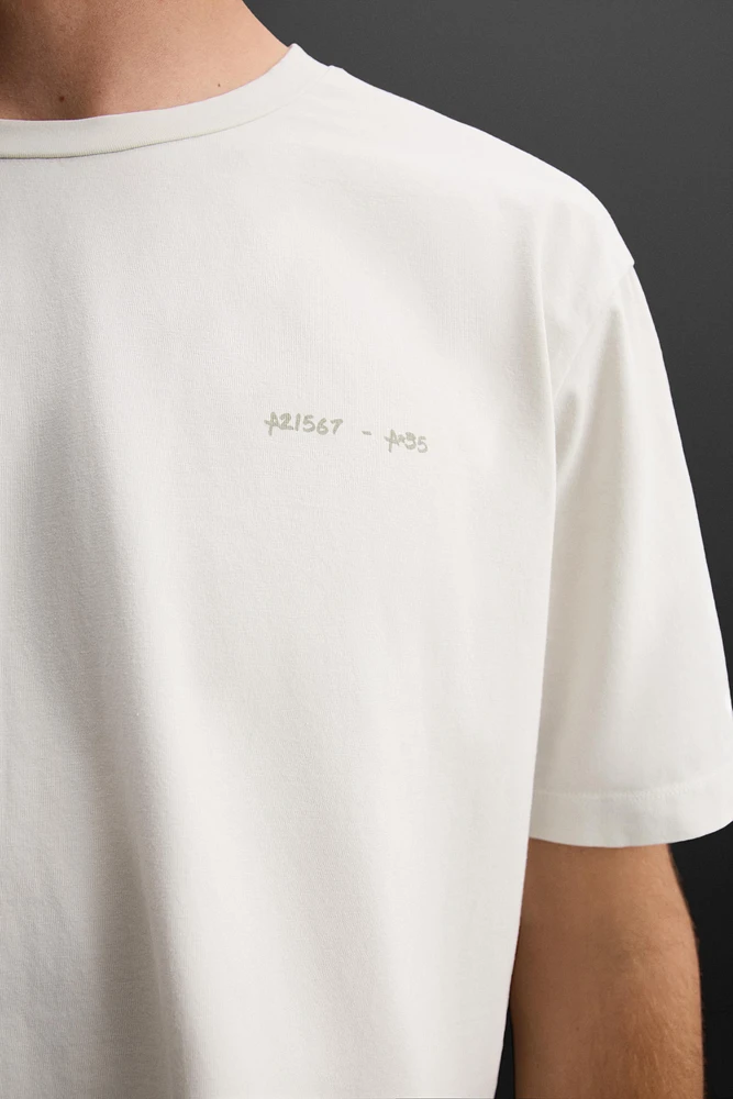 GRAPHIC PRINT T-SHIRT
