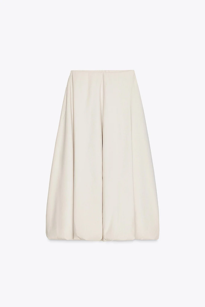 VOLUMINOUS BALLOON SKIRT