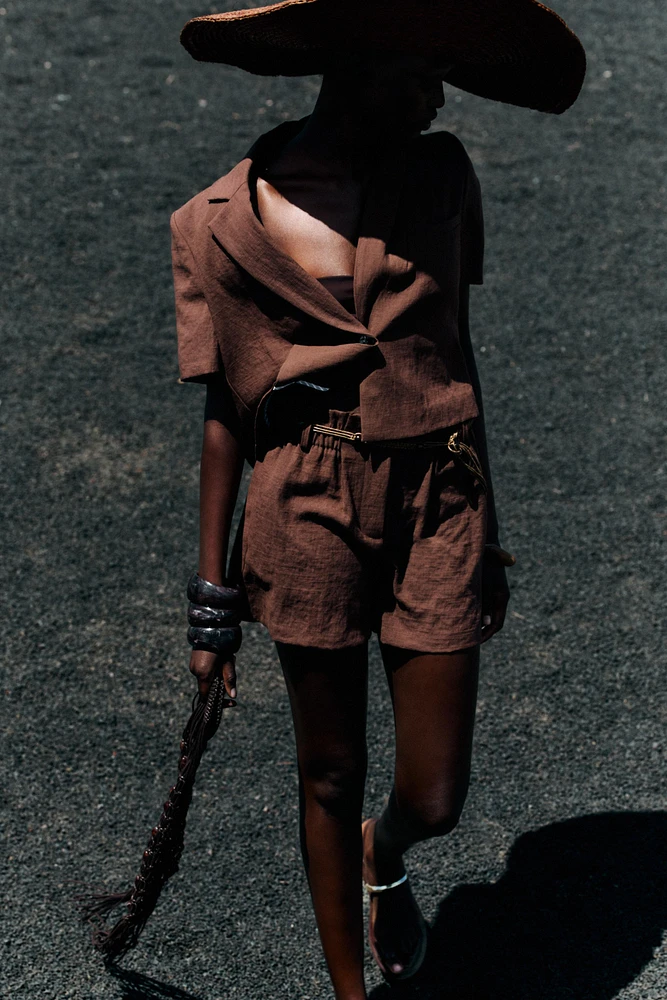 CROPPED SHORT SLEEVE BLAZER
