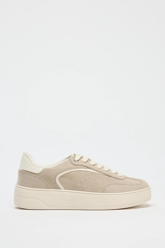 SOFT SNEAKERS