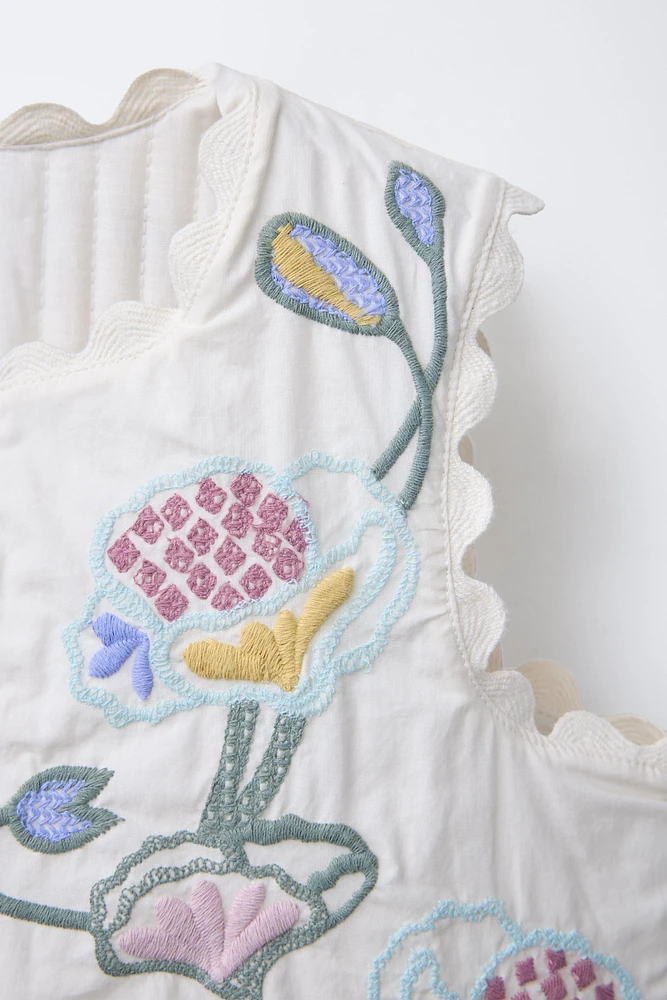 FLORAL EMBROIDERED VEST