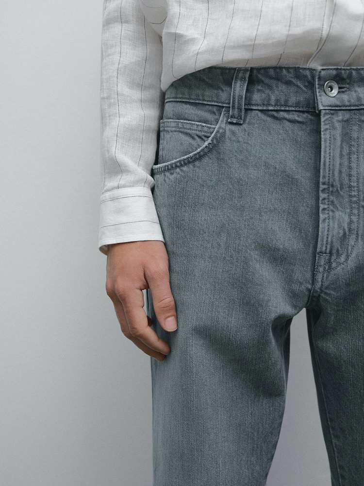 Tapered fit jeans