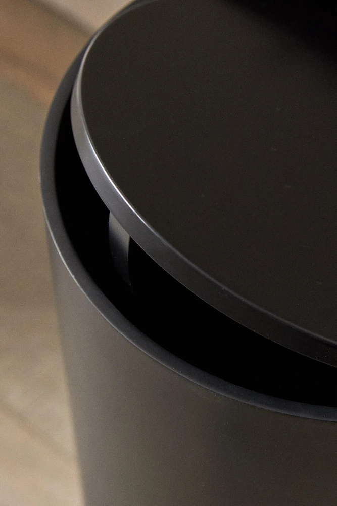 LARGE BLACK RESIN TRASH CAN