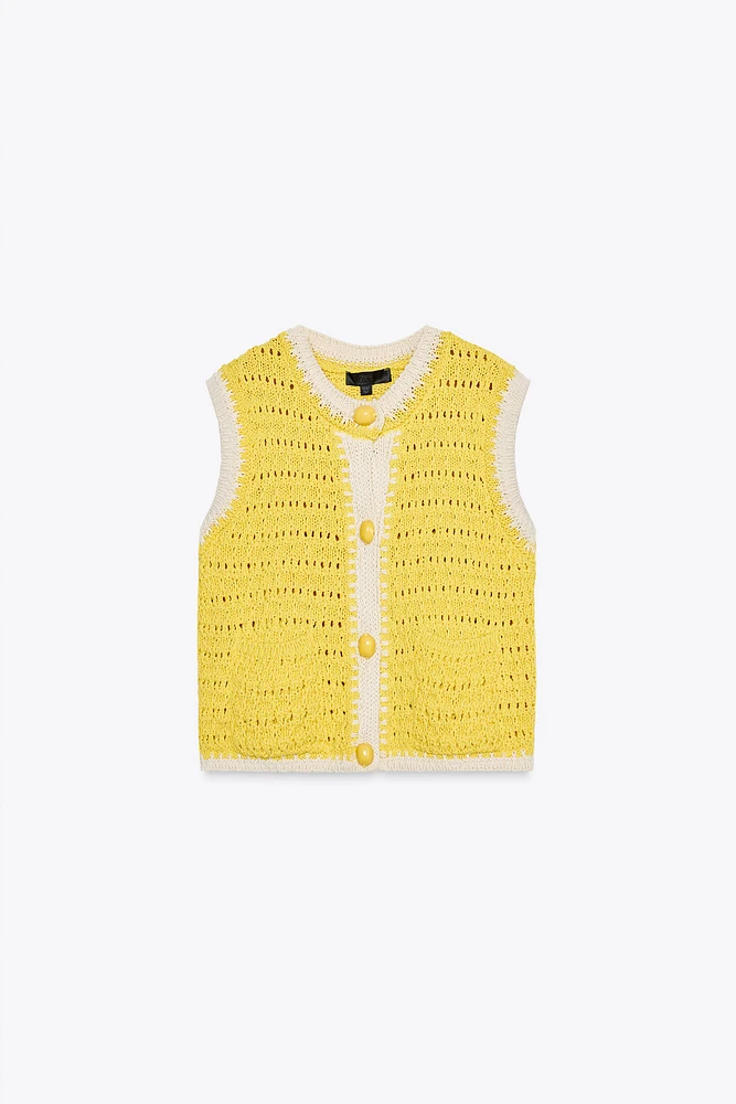 TOP GILET EN MAILLE GROS BOUTONS