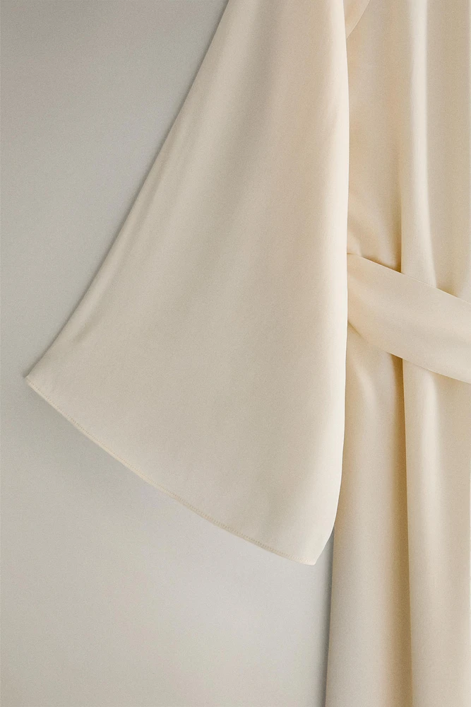 BEIGE SILK ROBE
