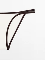 Contrast double strap bikini bottoms