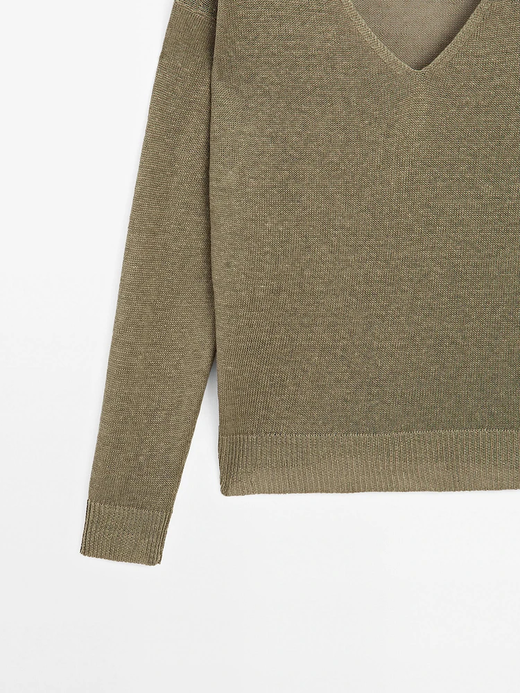 100% linen V-neck sweater