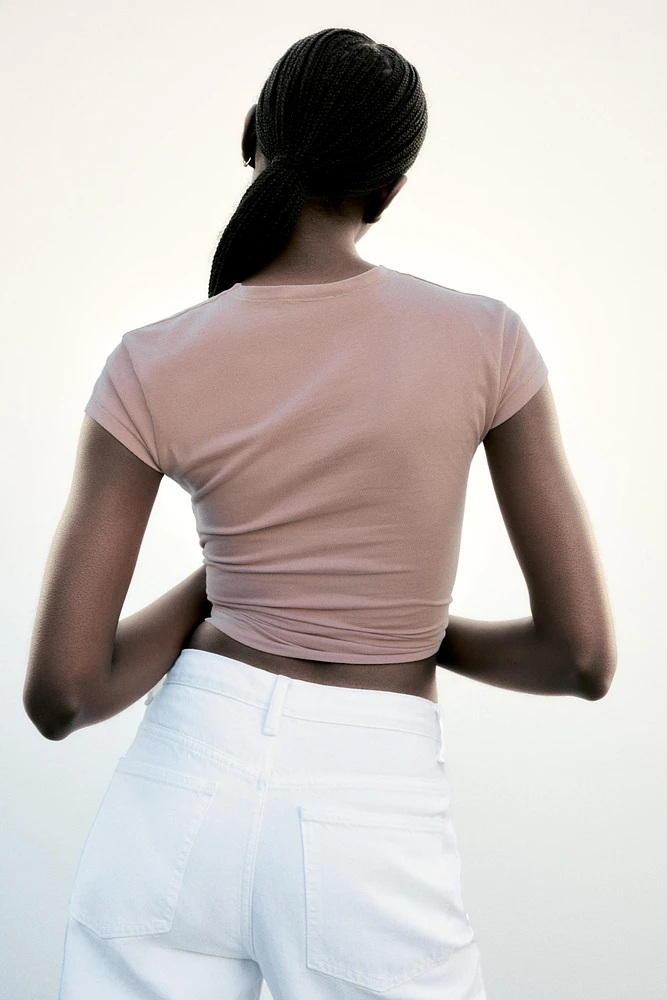 SLIM FIT SHORT SLEEVE T-SHIRT