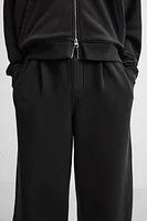 WASHED PLEATED JOGGER PANTS