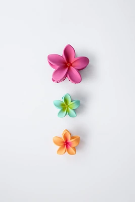 THREE PACK OF FLOWER HAIR CLIPS