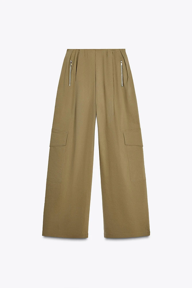 PANTALON COUPE DÉCONTRACTÉE À PLIS