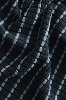 TEXTURED BATH TOWEL