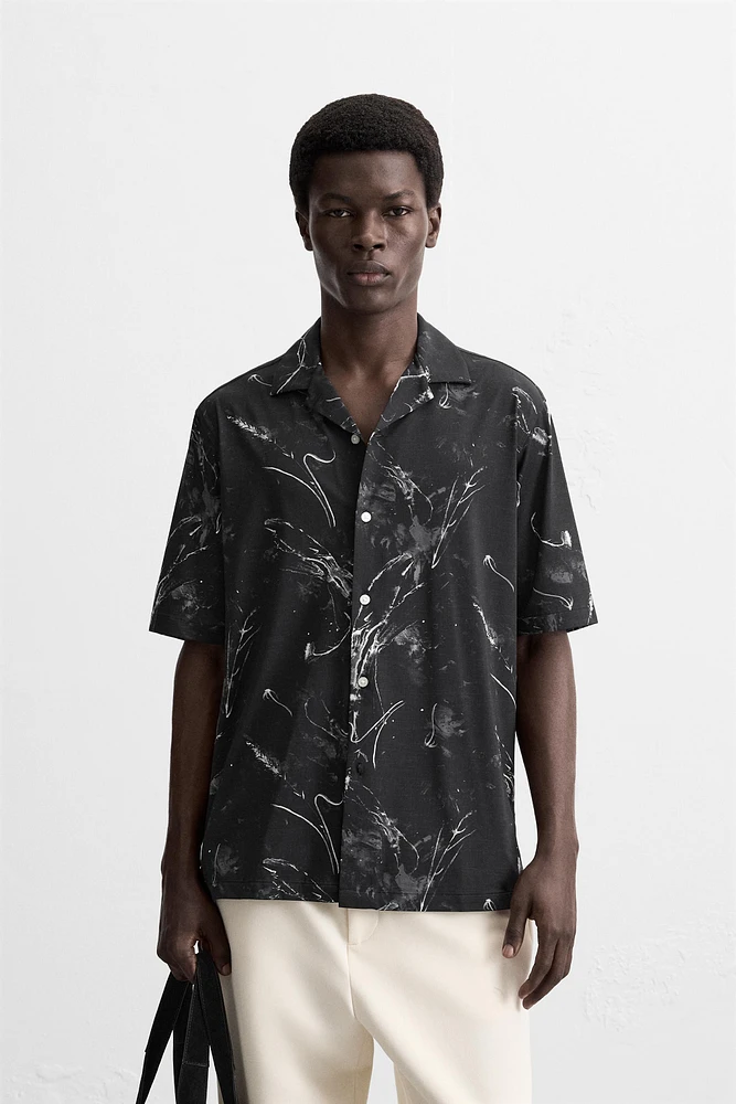 ABSTRACT PRINT STRETCH SHIRT