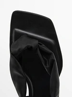 Sandales plates avec nœud en satin - Limited Edition