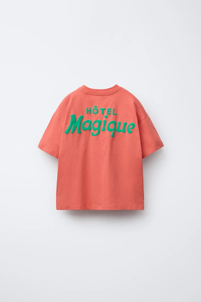 T-SHIRT IMPRIMÉ HÔTEL MAGIQUE © X ZARA