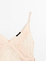 Top nuisette à dentelle semi-transparent