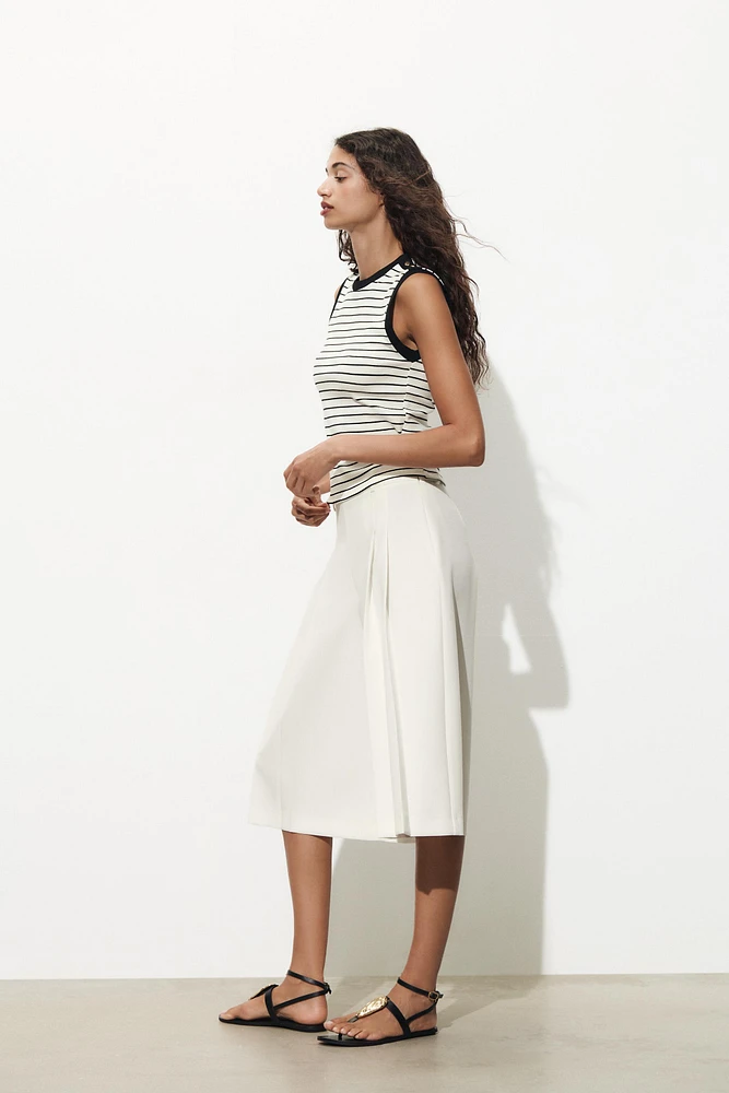 STRIPED BUTTON T-SHIRT