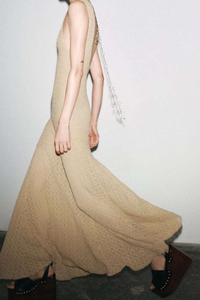 LONG LACE DRESS