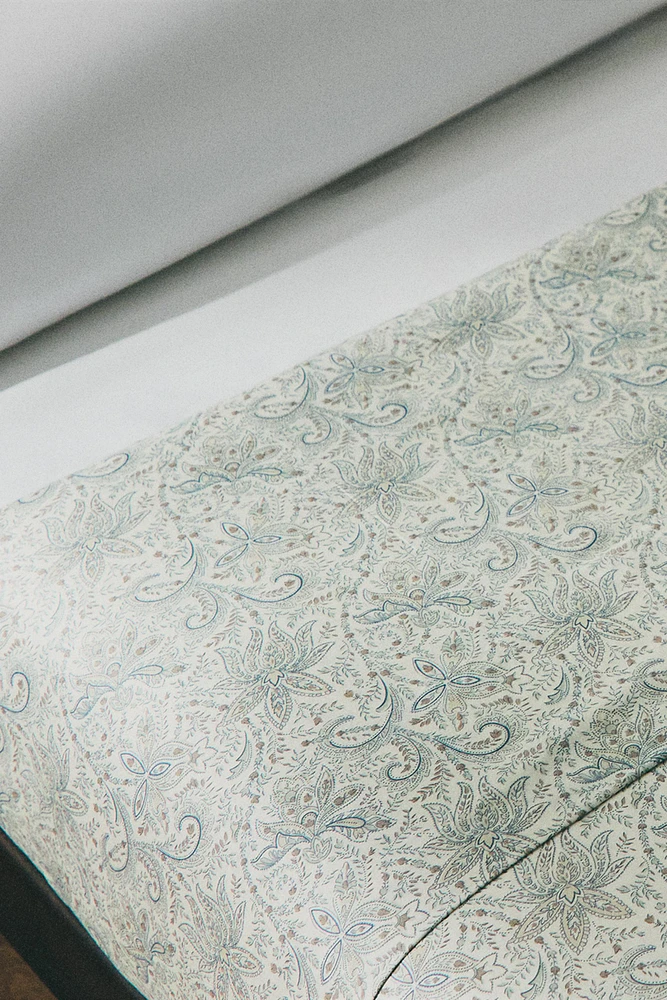 DRAP DE DESSUS SATIN IMPRIMÉ PAISLEY