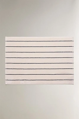 THIN STRIPED BATH MAT