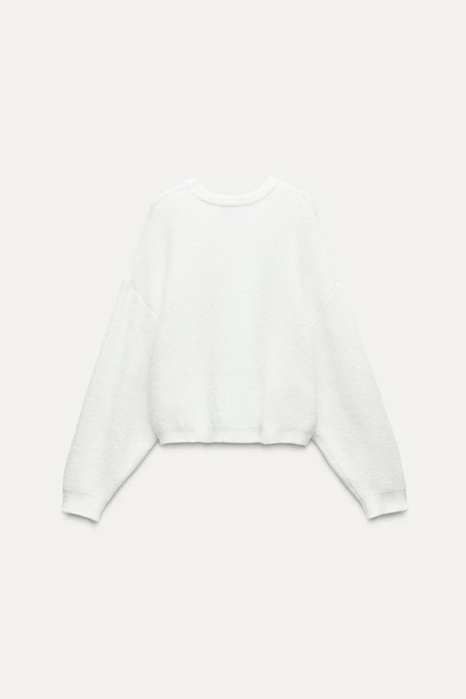 SOFT FEEL KNIT SWEATER