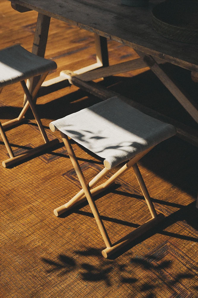 LINEN ASH FOLDING STOOL