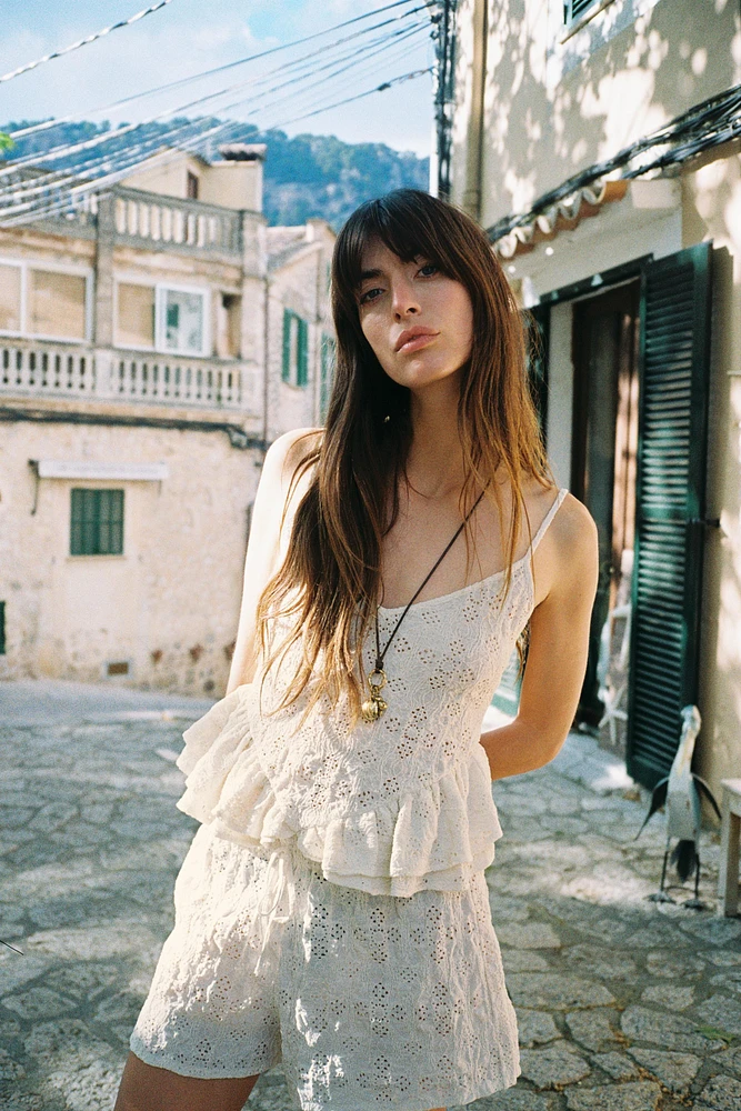 EMBROIDERED SHORTS