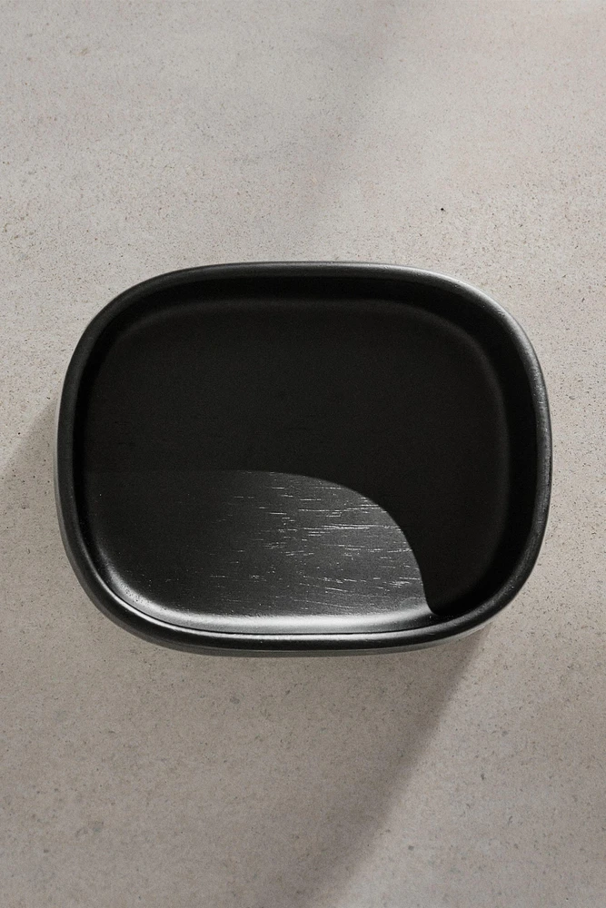 TRAY 03