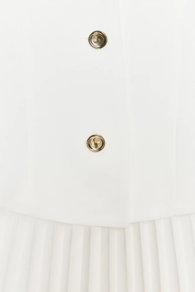 ROBE COURTE EN MATIÈRES VARIÉES