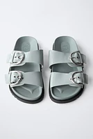 PATENT LEATHER BUCKLE SANDALS