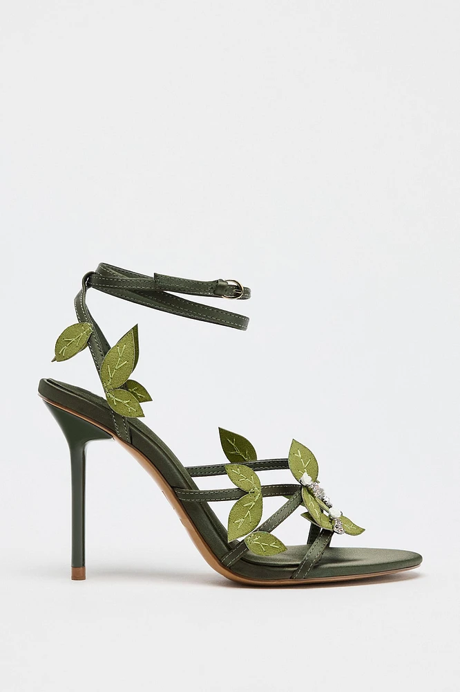 FLOWER HEELED SANDALS