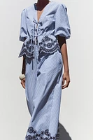 PANTALON JUPE-CULOTTE RAYURES BRODÉES