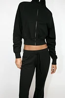 ZIP UP SWEATSHIRT