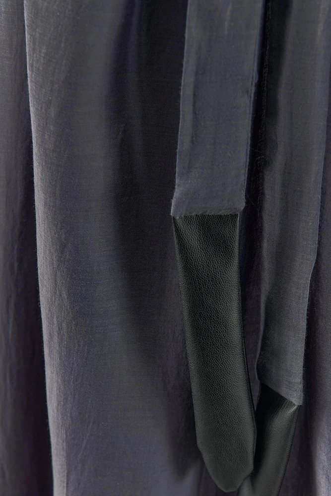 ROBE AVEC CEINTURE BIMATIÈRE