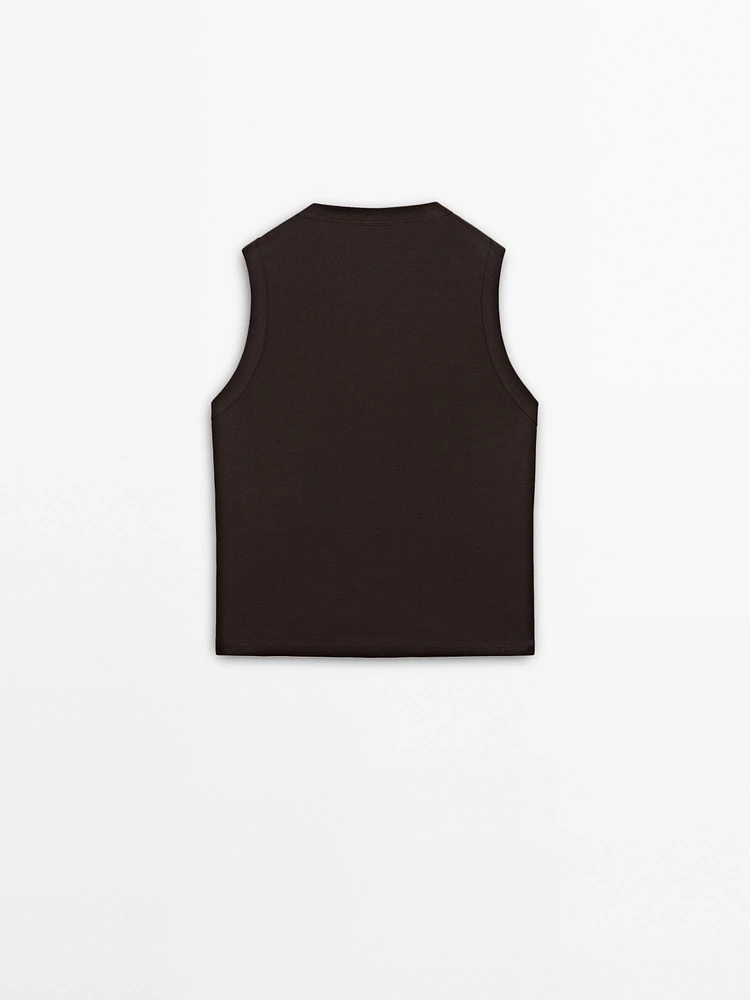 Sleeveless 100% cotton T-shirt
