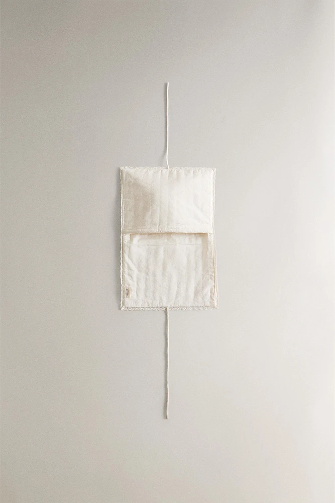 SAC TROUSSE DE TOILETTE BRODERIE