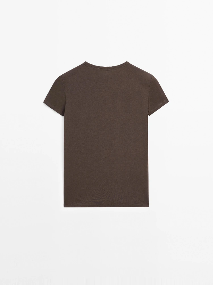 Short sleeve T-shirt with trim details