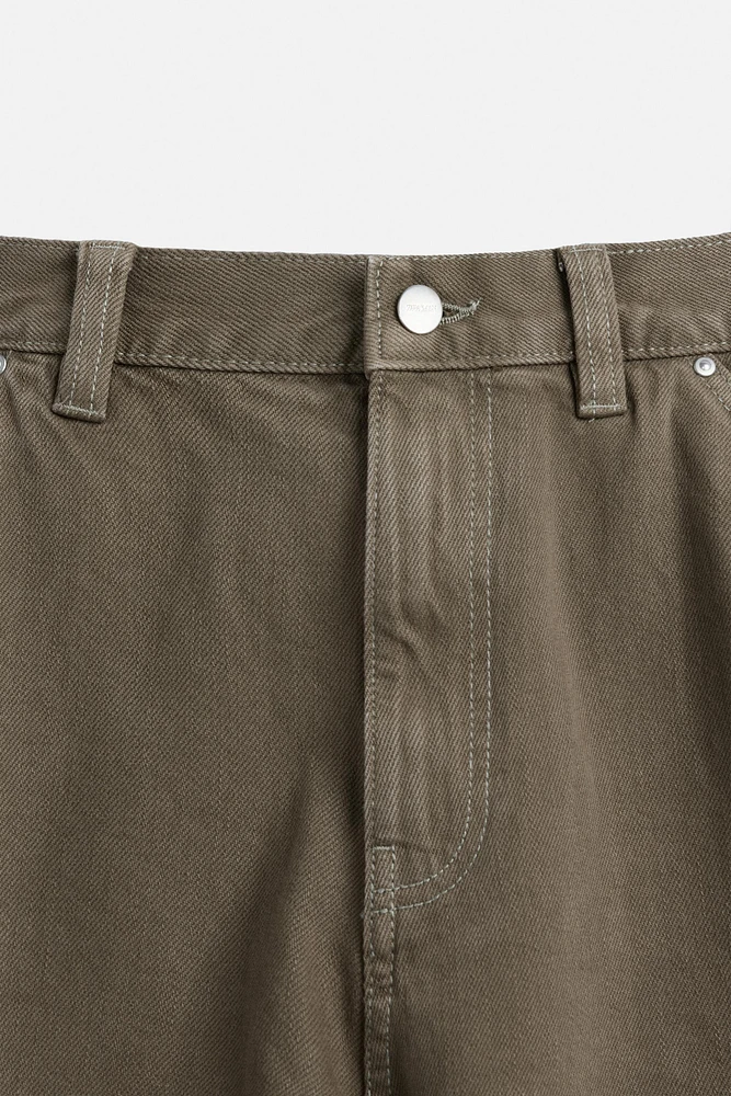 CARPENTER POCKET DENIM SHORTS